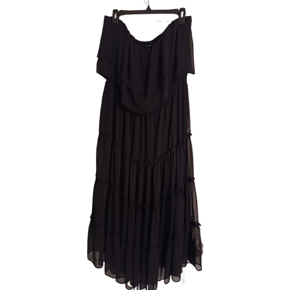 Layered Strapless Dress - Picture 2 of 3